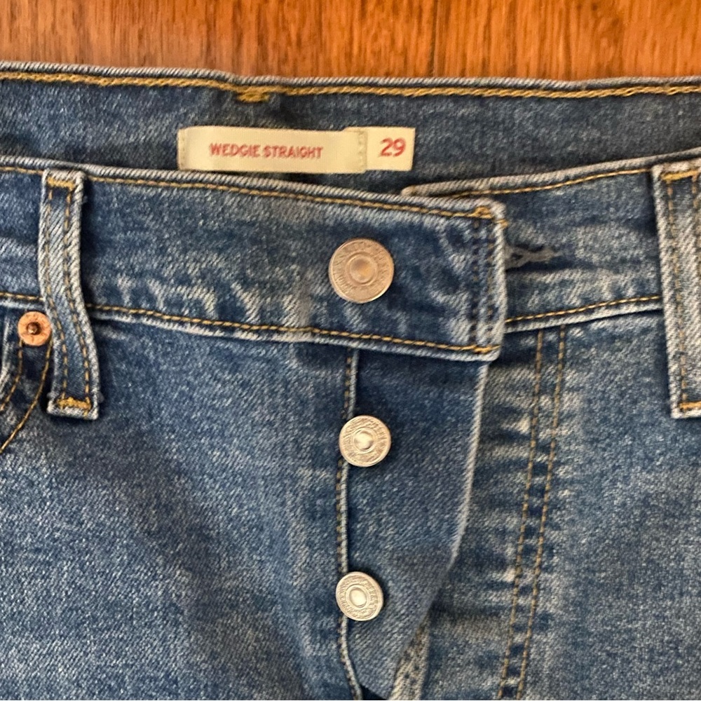 Levi jeans